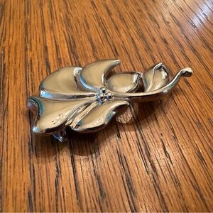 EUC Silver Leaf Brooch